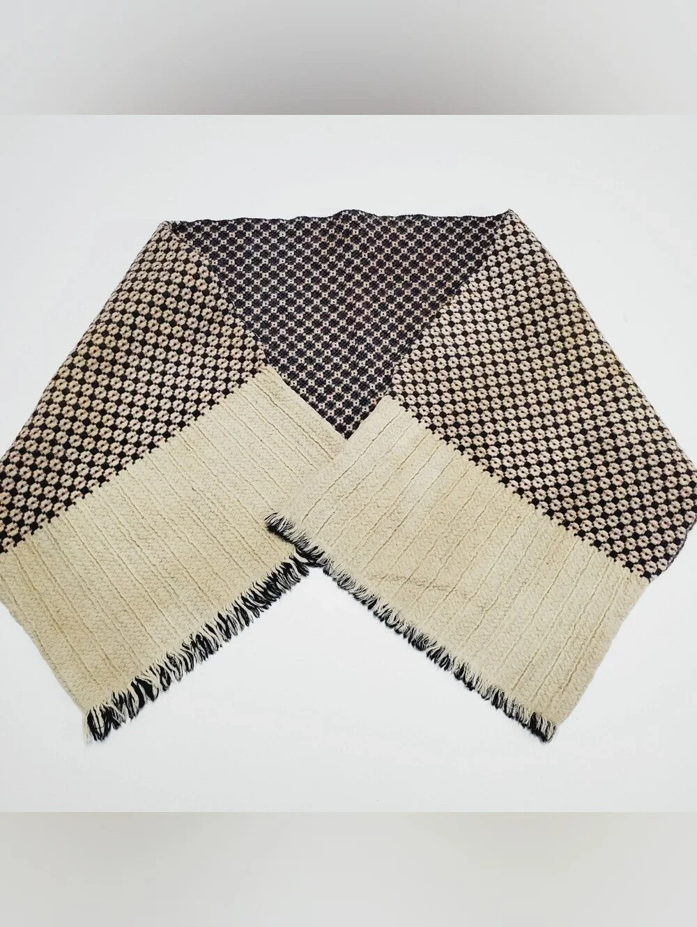 La Cie Carmichael Women's Woven Silk Winter Scarf Multicolor Pattern 42x11